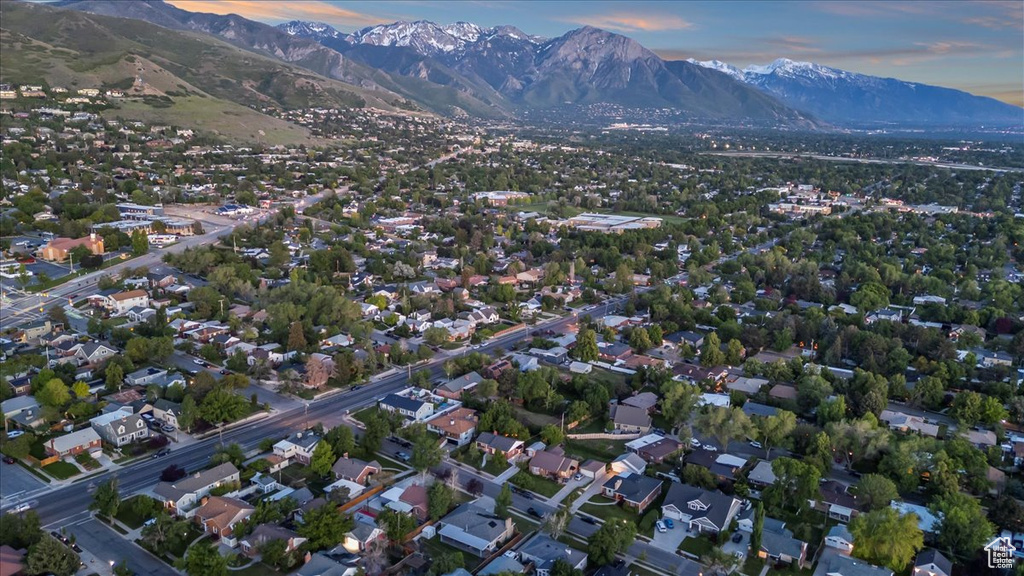 View of property location featuring mountains
