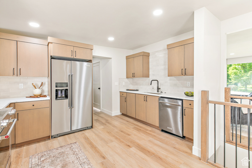 2559 E EVENING STAR DR Holladay, UT 84124