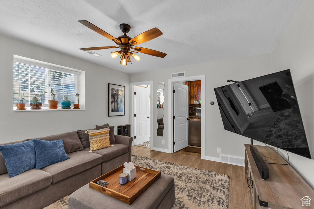6169 LONGMORE DR Salt Lake City, UT 84118