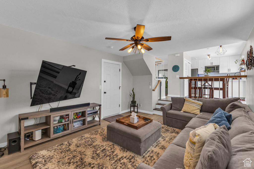 6169 LONGMORE DR Salt Lake City, UT 84118