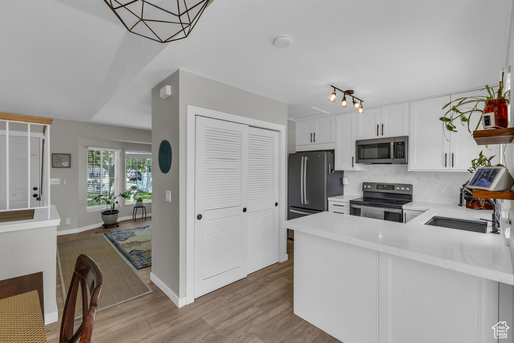 6169 LONGMORE DR Salt Lake City, UT 84118