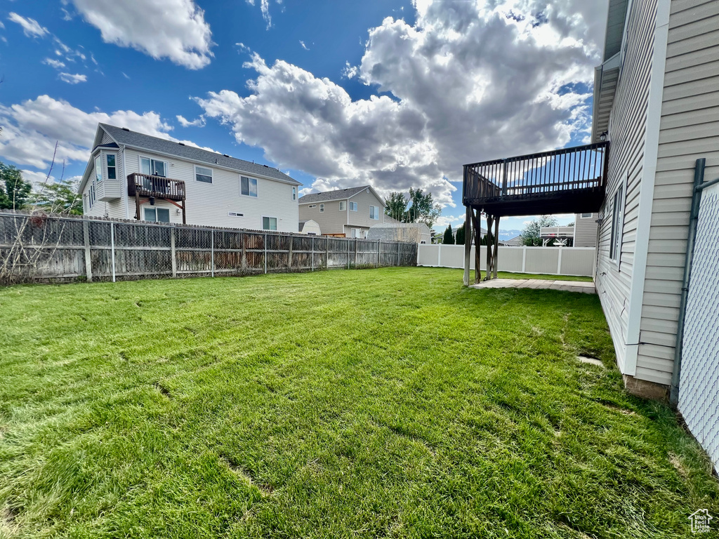 View of yard featuring a patio area