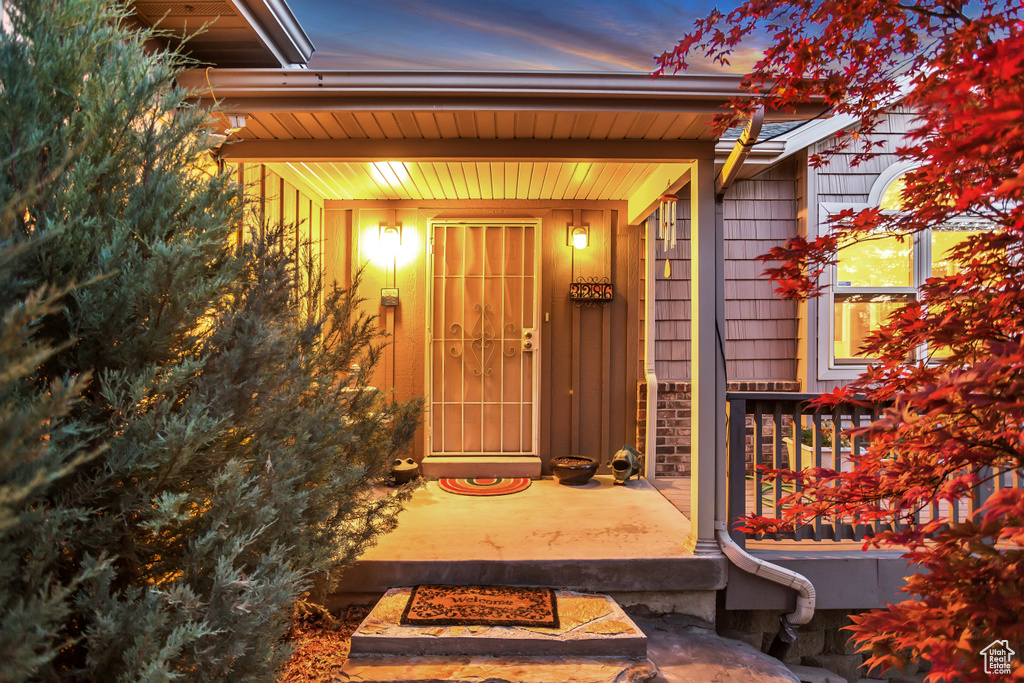Property entrance with a porch