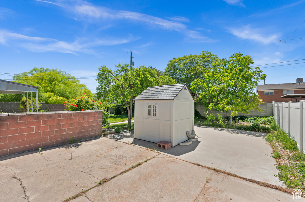 Fenced backyard featuring a patio area