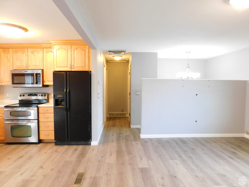 9467 S 250 E Sandy, UT 84070