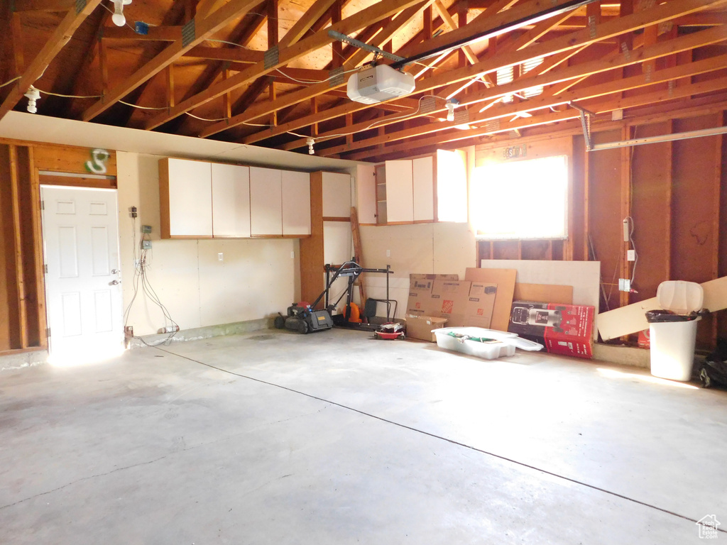 9467 S 250 E Sandy, UT 84070