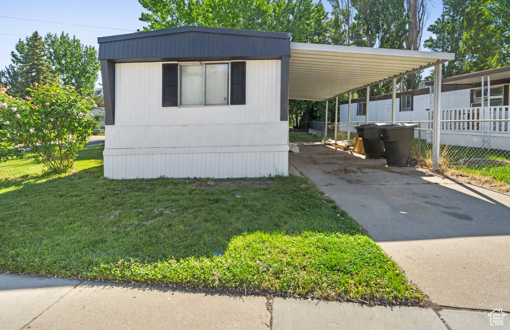 View of front of house featuring driveway