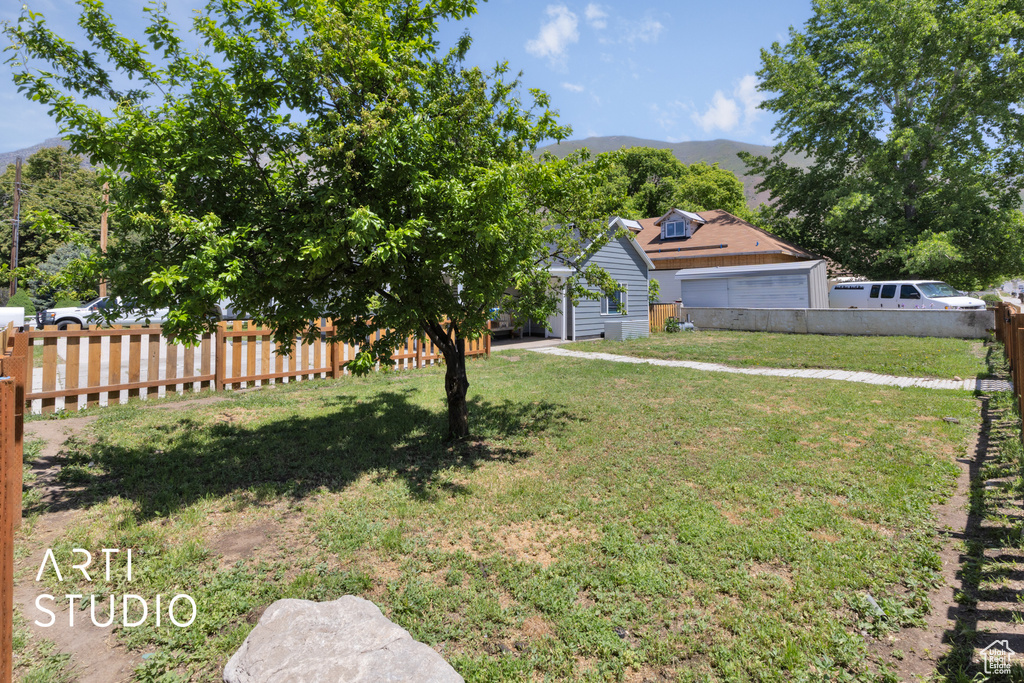View of yard featuring a mountain view