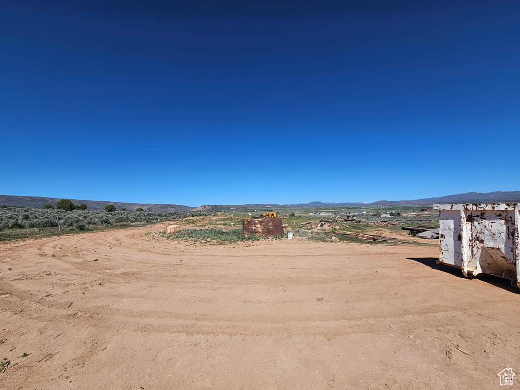 View of yard with a mountain view