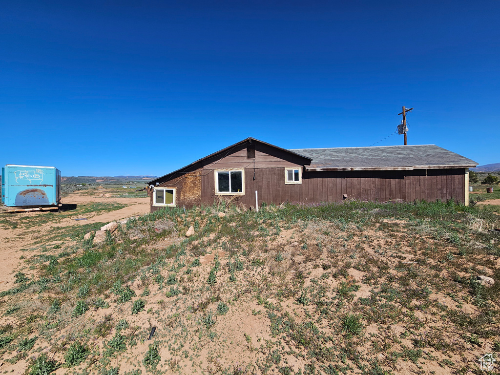 View of side of home