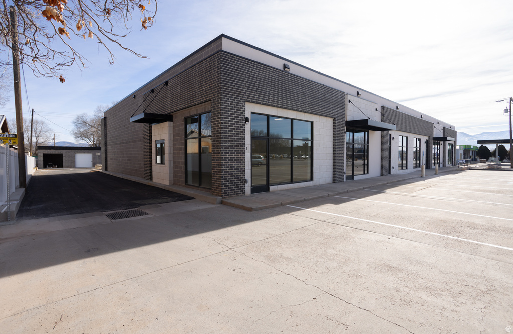 385 S Main St, Richfield, UT 84701