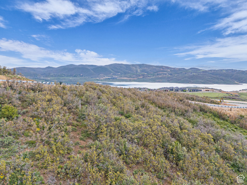 Mountain view with a nearby body of water