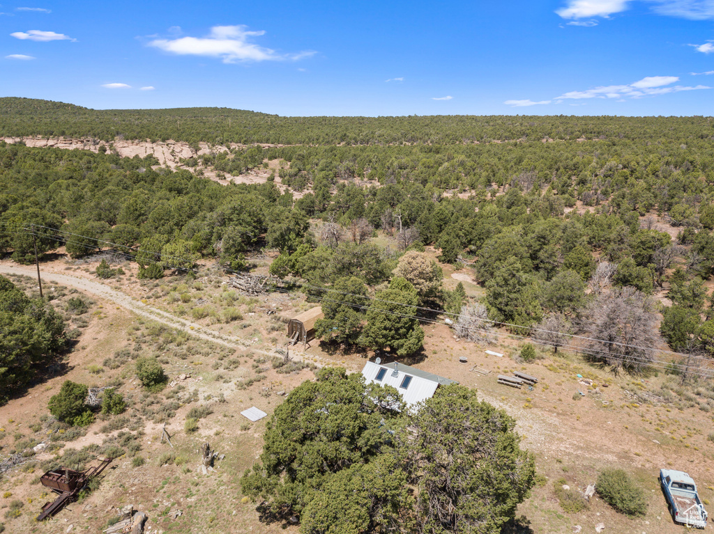 Bird\\\\\\\'s eye view of a heavily wooded area