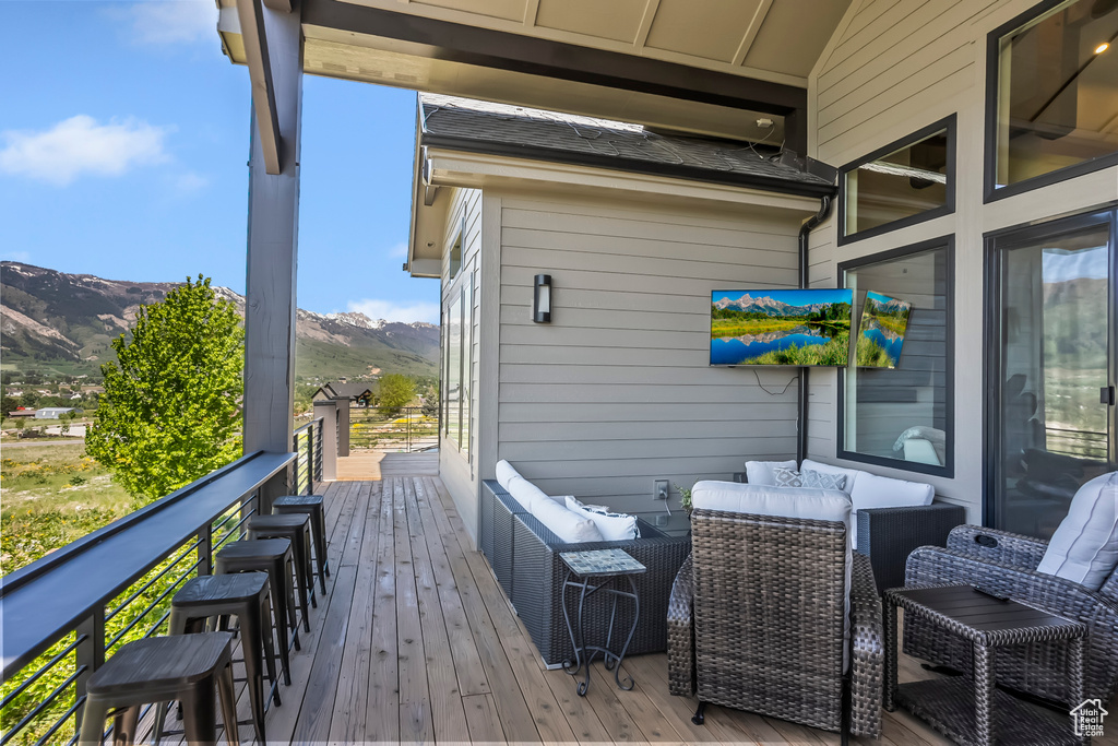 Deck featuring an outdoor hangout area