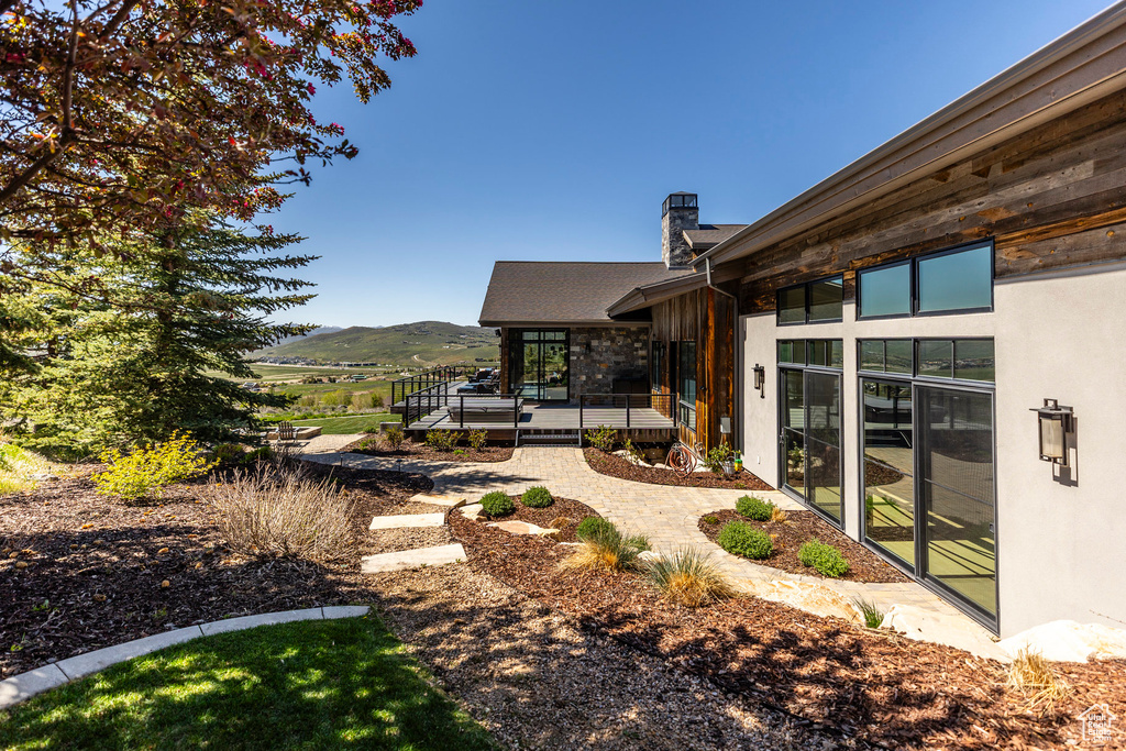 View of yard with a mountain view