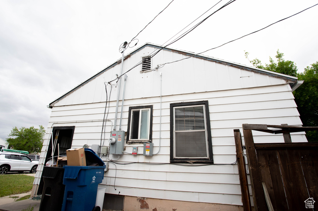 View of side of home