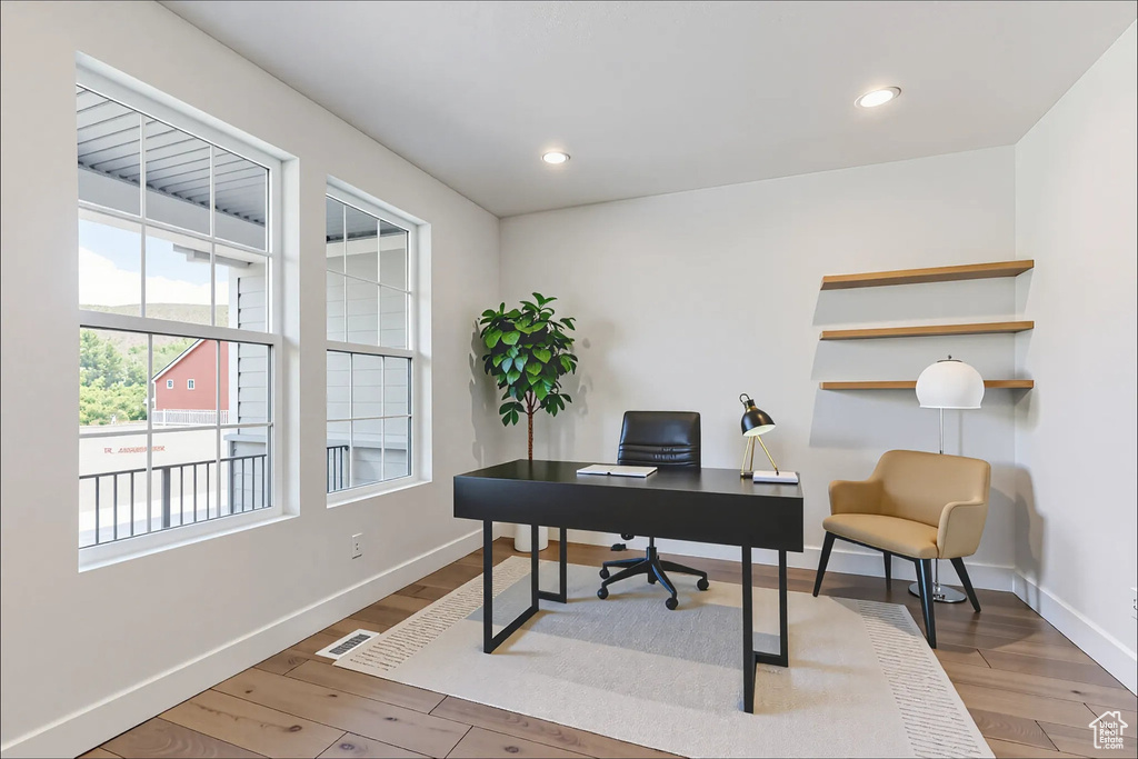 Photo 2 for MLS #2087171 at 1460 Rocky Mountain Way #223