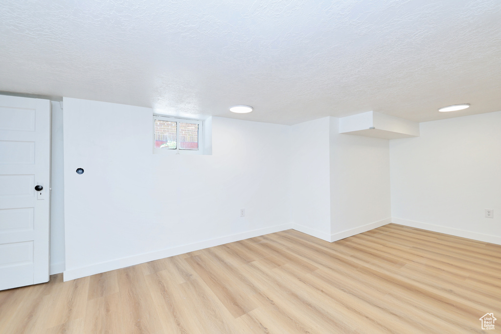 557 E CLEVELAND AVE Salt Lake City, UT 84105