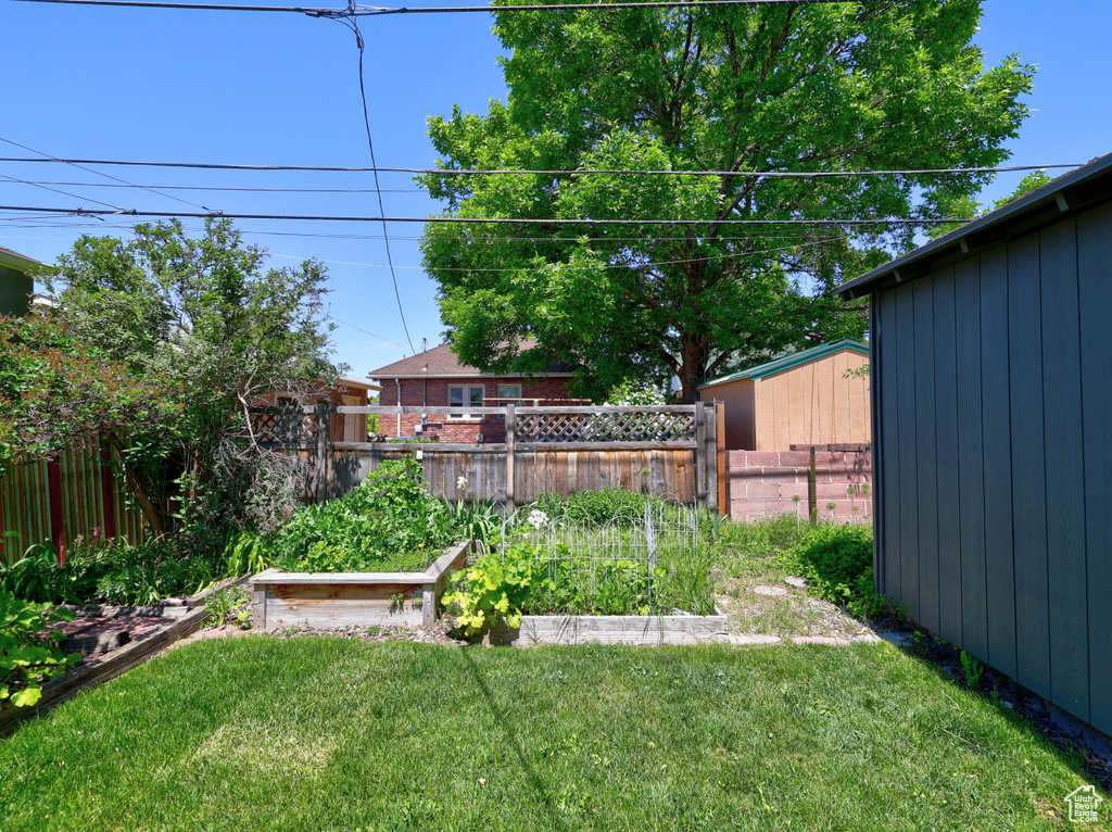 557 E CLEVELAND AVE Salt Lake City, UT 84105