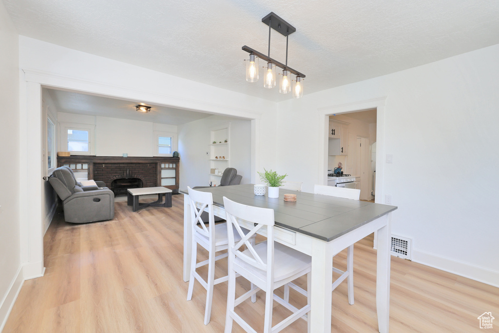 557 E CLEVELAND AVE Salt Lake City, UT 84105