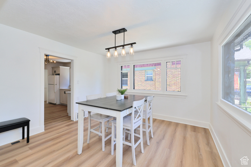557 E CLEVELAND AVE Salt Lake City, UT 84105