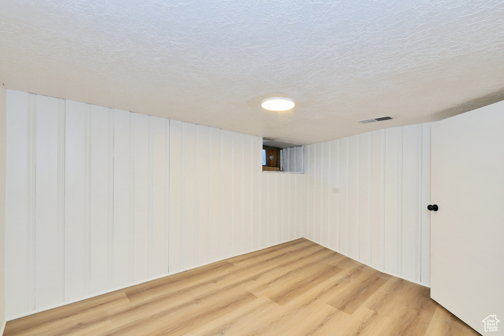 557 E CLEVELAND AVE Salt Lake City, UT 84105