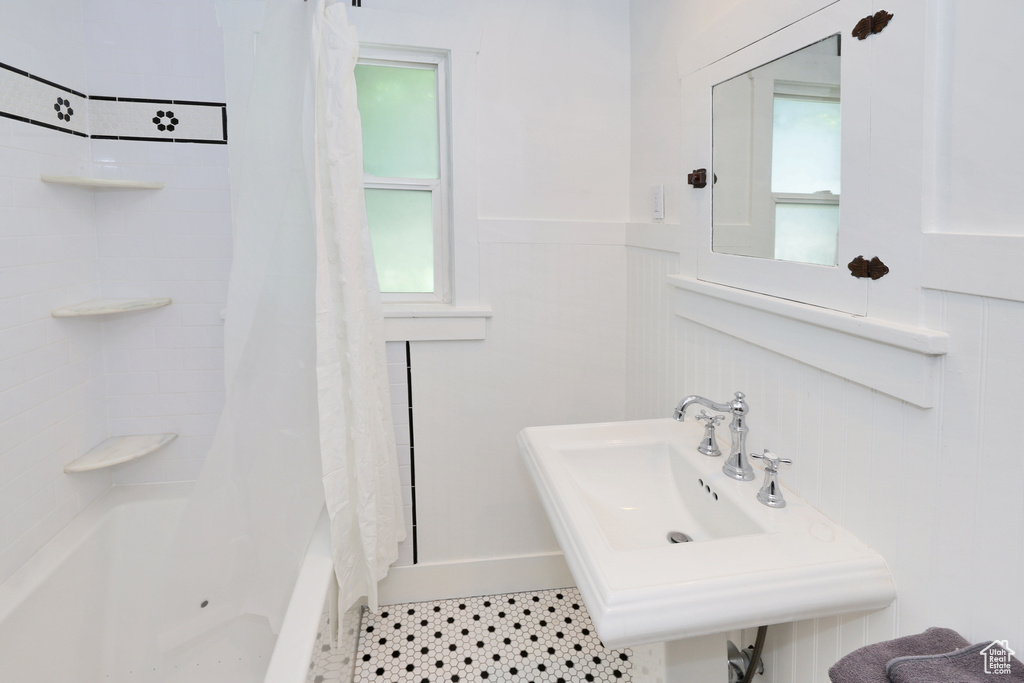 557 E CLEVELAND AVE Salt Lake City, UT 84105