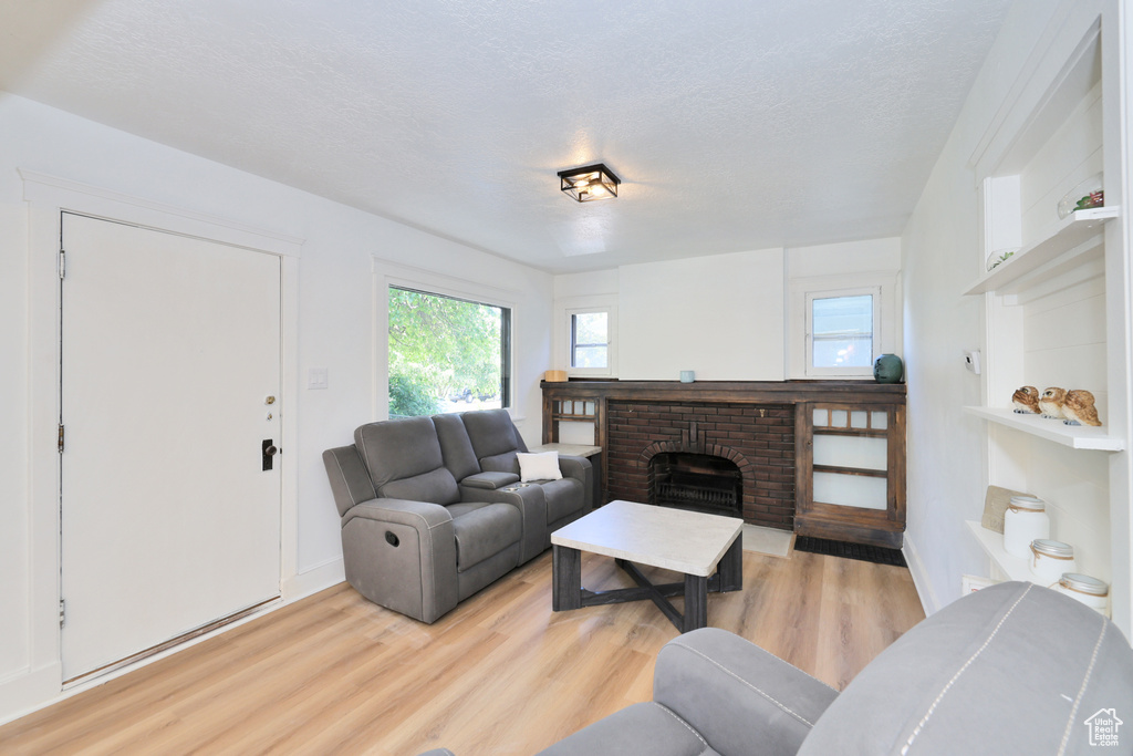 557 E CLEVELAND AVE Salt Lake City, UT 84105