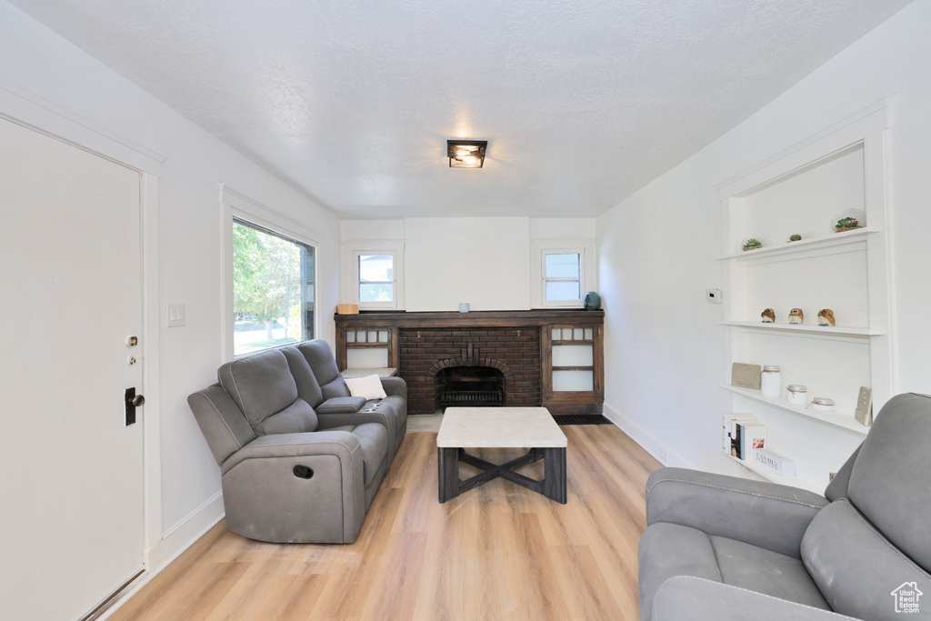 557 E CLEVELAND AVE Salt Lake City, UT 84105