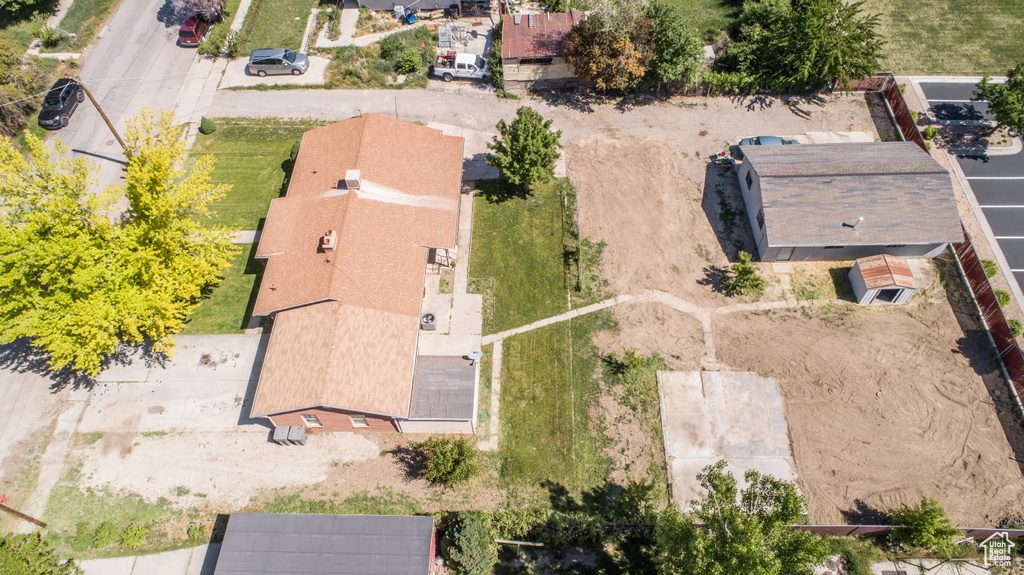 Aerial view of property and surrounding area