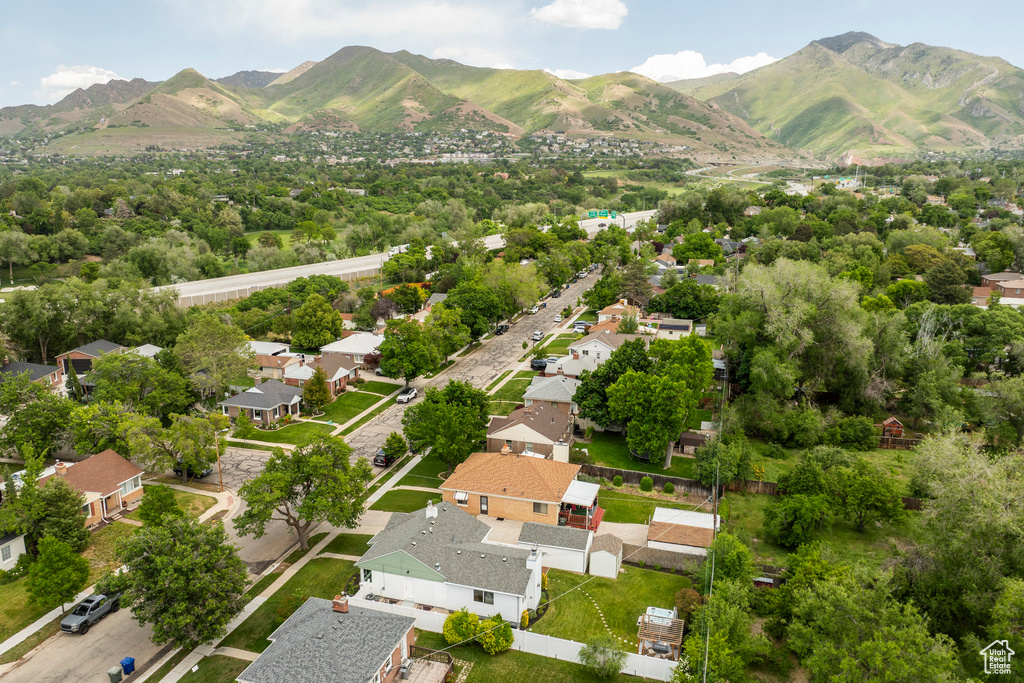Aerial perspective of suburban area with mountains