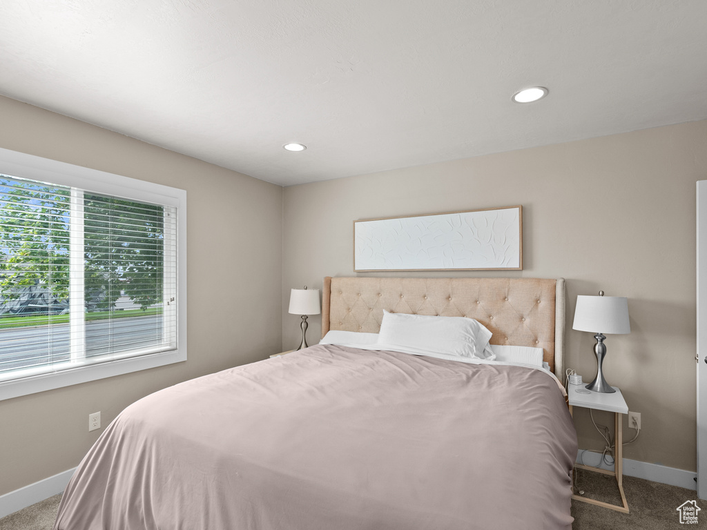 Bedroom with baseboards, carpet flooring, and recessed lighting