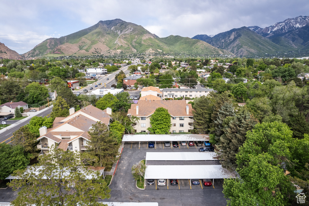 Aerial overview of property\\\'s location with mountains