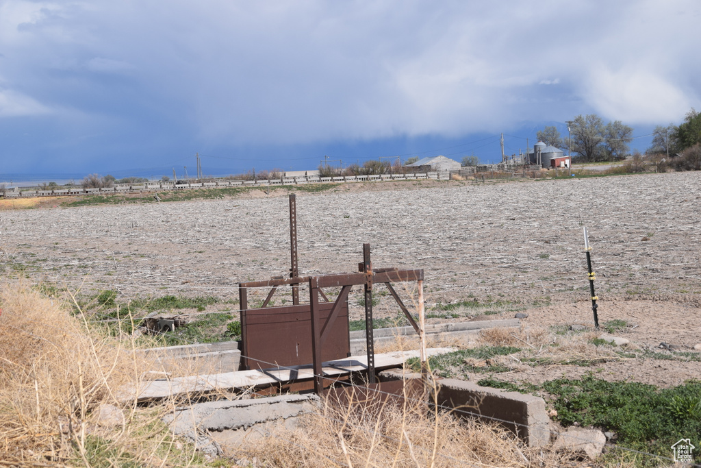 View of yard featuring a rural view
