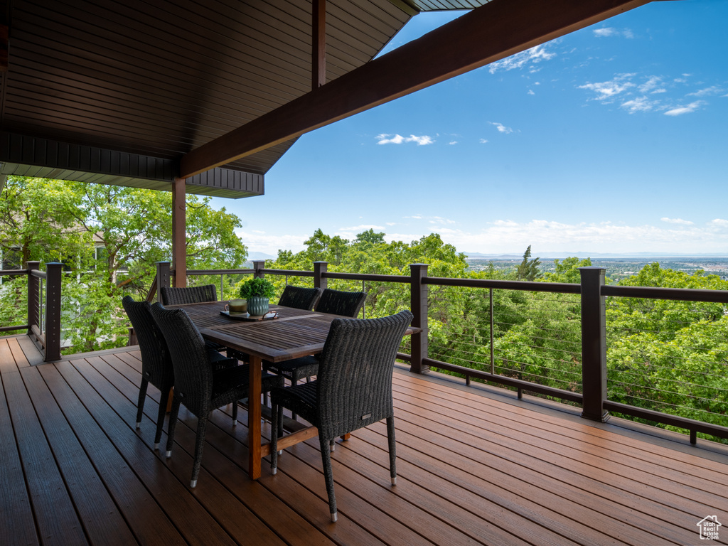 Deck featuring outdoor dining area