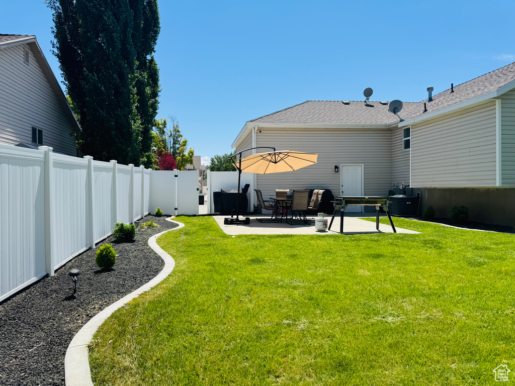 View of yard featuring a patio
