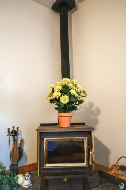 Detailed view of baseboards