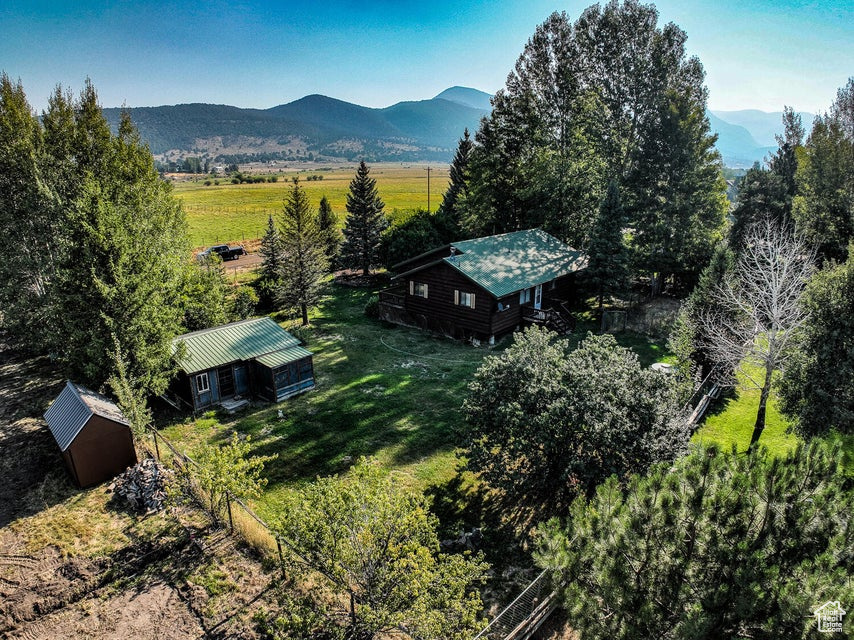 Aerial view of sparsely populated area with mountains