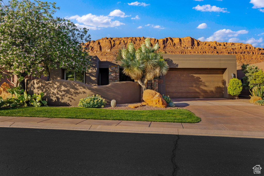 Photo 46 for MLS #2087311 at 2405 W Entrada Trl #76