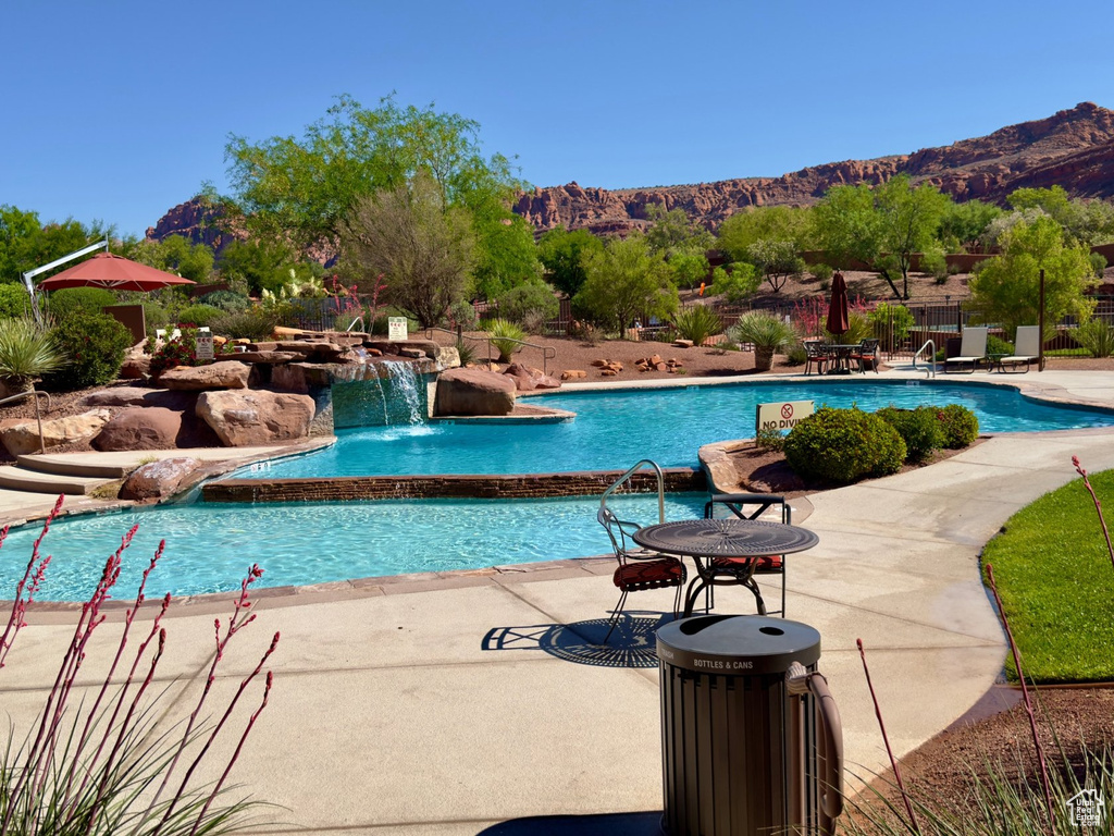 Photo 54 for MLS #2087311 at 2405 W Entrada Trl #76