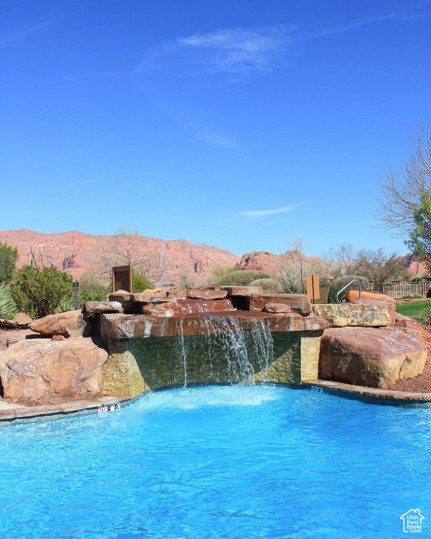 Photo 53 for MLS #2087311 at 2405 W Entrada Trl #76