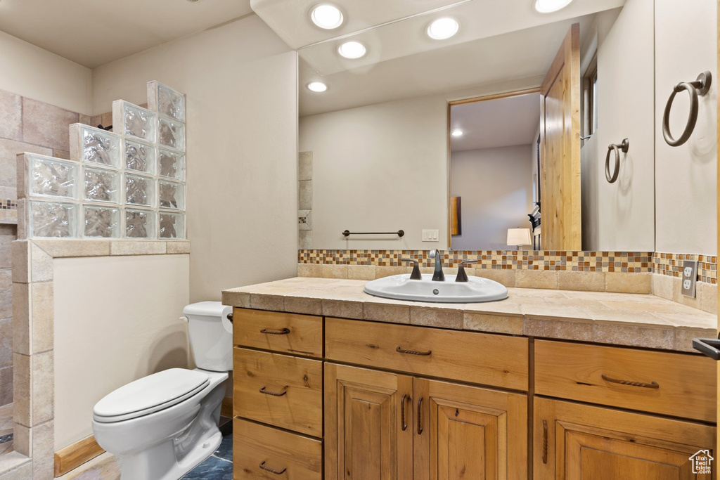 Photo 22 for MLS #2087311 at 2405 W Entrada Trl #76