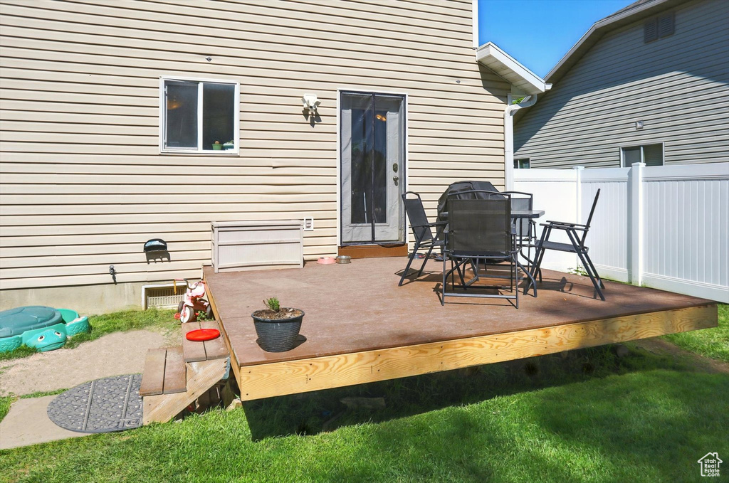 View of patio / terrace featuring a wooden deck