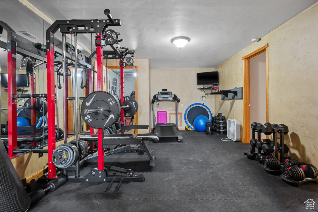 Exercise area featuring visible vents