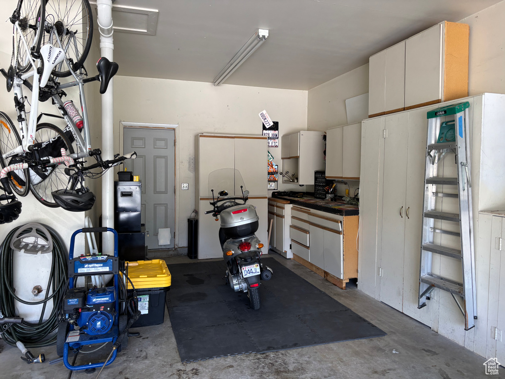 8848 S WILLOW HILLS CT Sandy, UT 84093