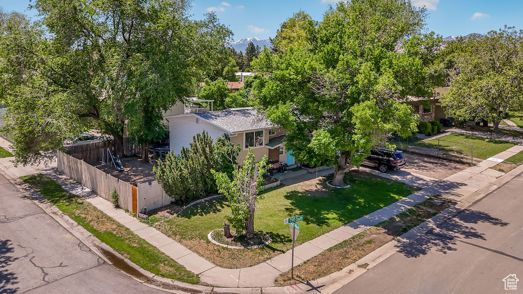 Aerial view of property and surrounding area
