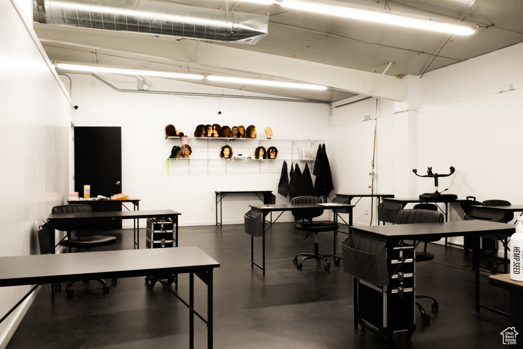 Misc room featuring concrete flooring