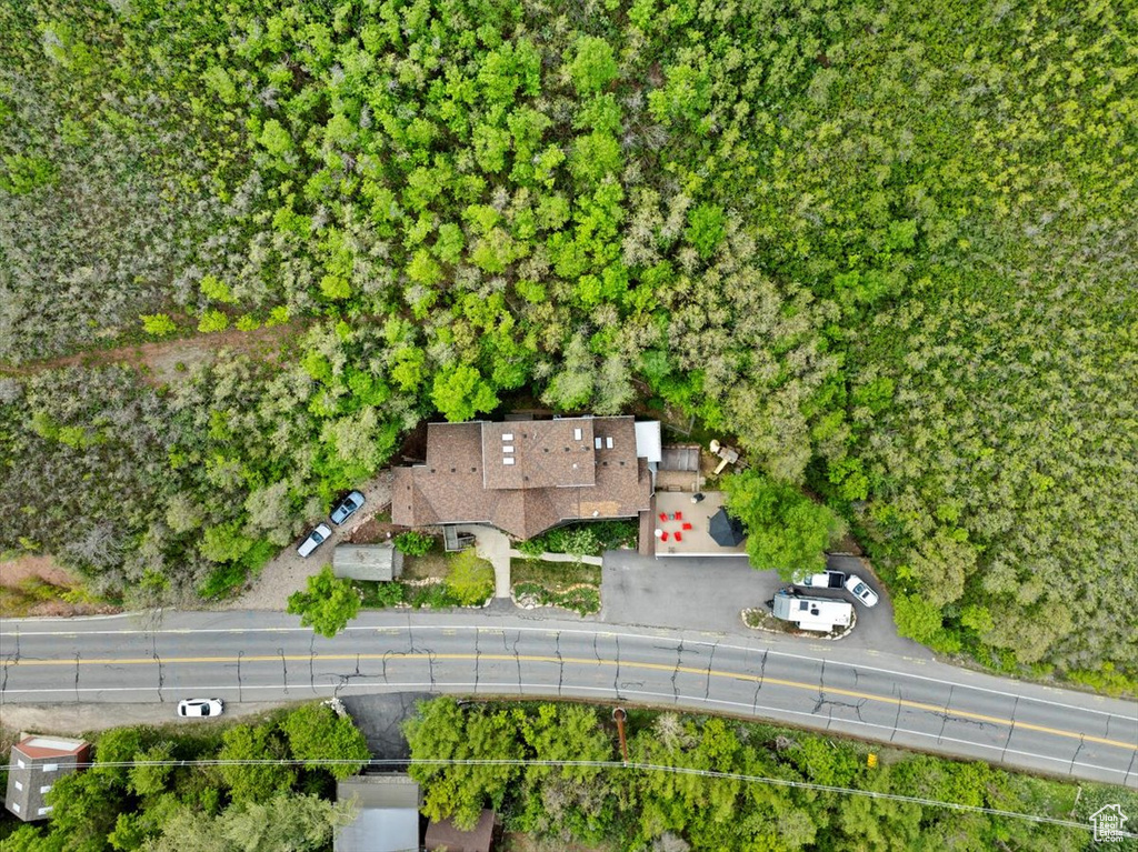 Aerial view of property and surrounding area