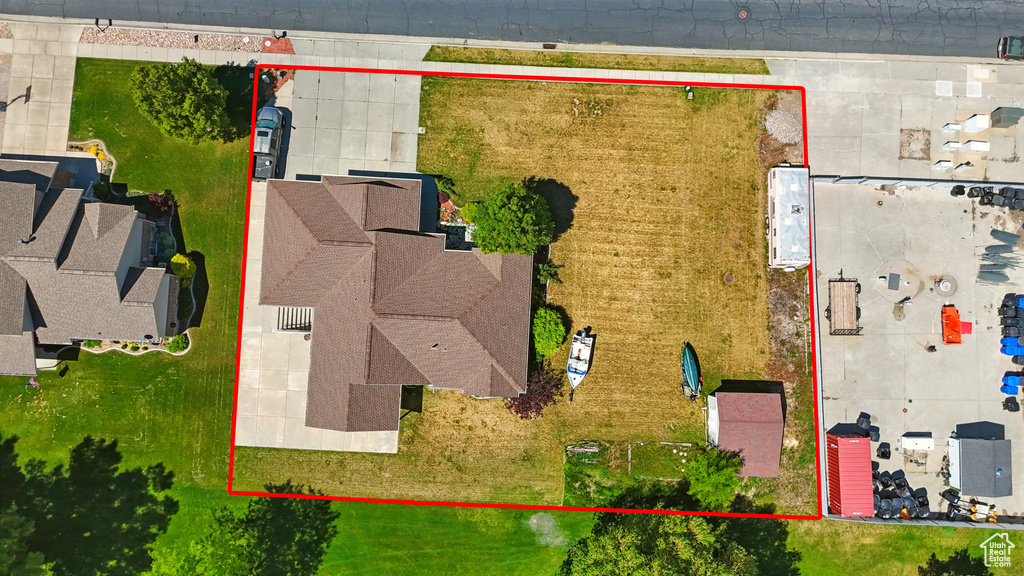 Aerial overview of property\\\\\\\\\\\\\\\\\\\\\\\\\\\\\\\'s location with property parcel outlined