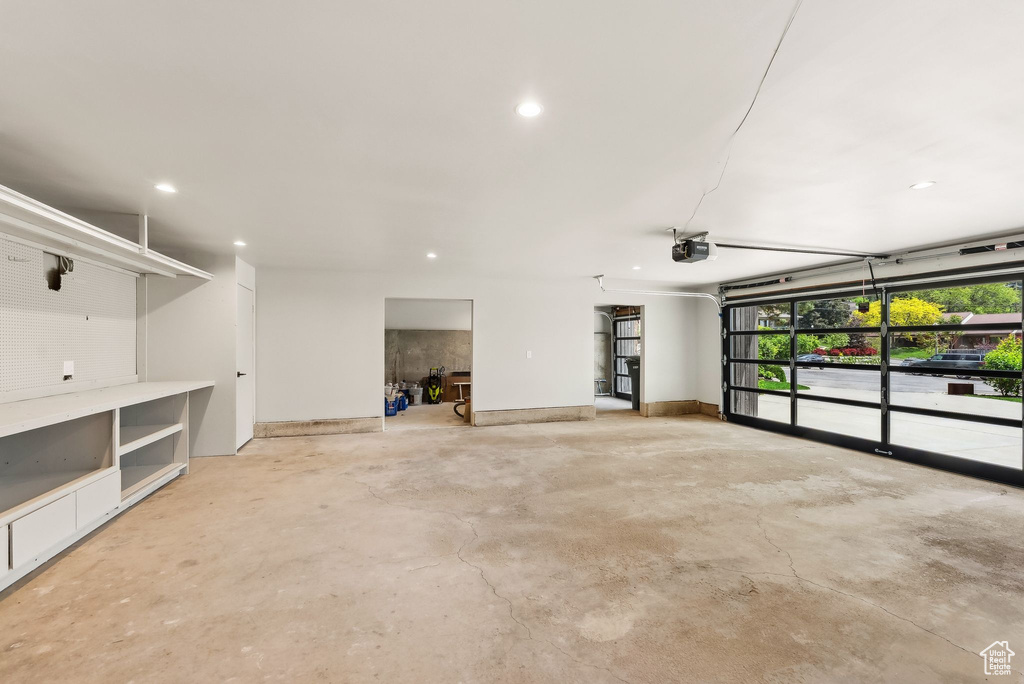 2655 E HIAWATHA CIR Salt Lake City, UT 84108